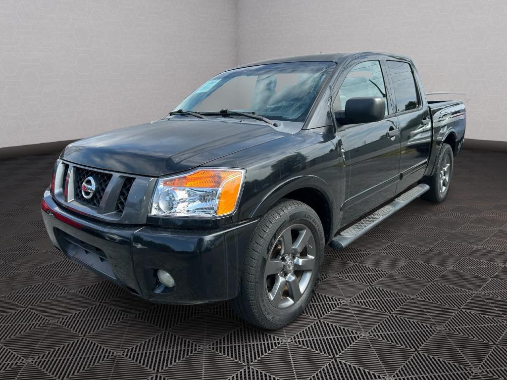 2012 Nissan Titan SV's photo