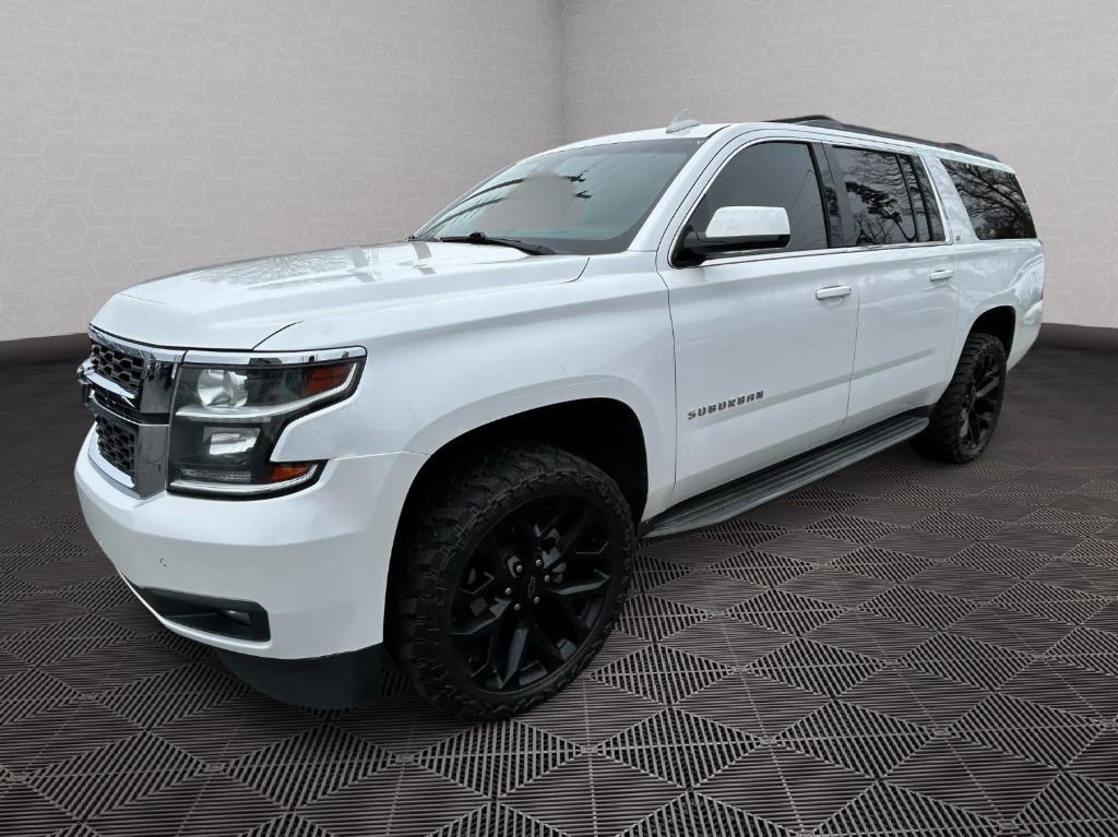 2019 Chevrolet Suburban LT's photo