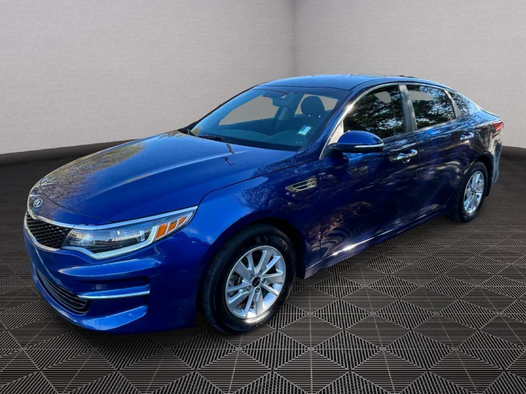 2017 Kia Optima LX's photo