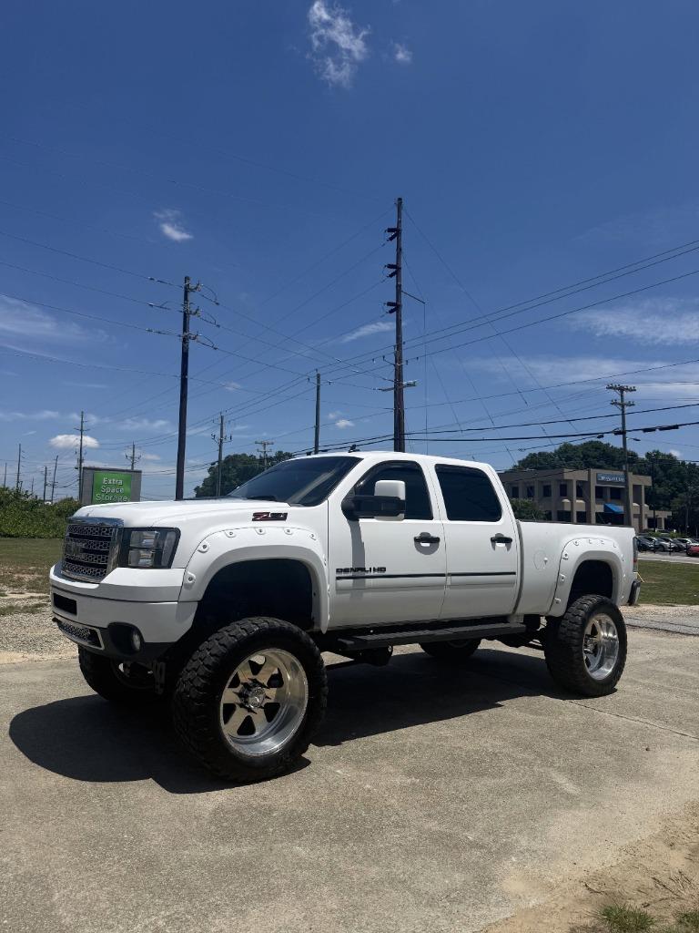 2013 GMC Sierra 4WD Crew Cab Standard Box's photo